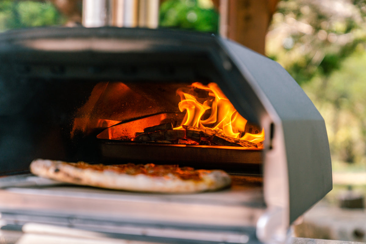 Ooni Karu 16 Multi-Fuel Pizza Oven